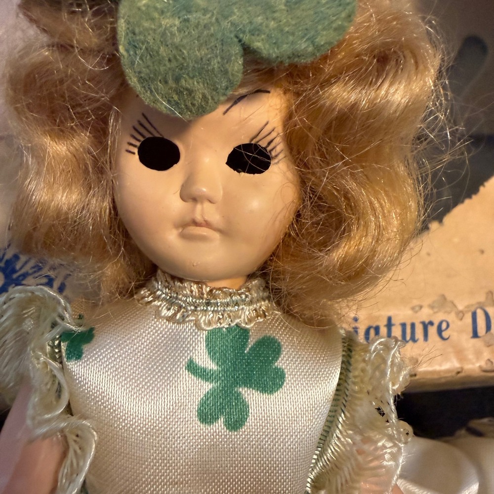 Vintage 1950s International Costume Doll Set w/ Boxes, Hong Kong, 5 Dolls - Picture 9 of 12